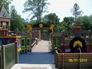 Entry way with wide ramps