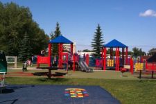 Photo of Renfrew Park Playground Photo of Renfrew Park Playground